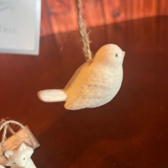 Set Of 2 fox and bird decorative white Animal Hanging Christmas Ornaments - Picture 2 of 10